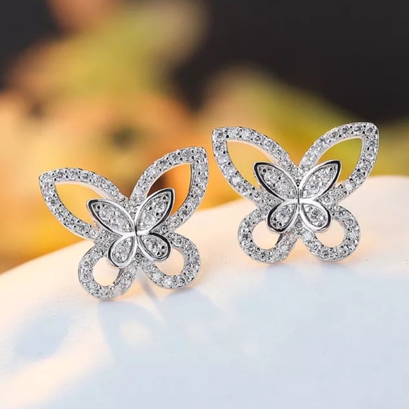 White gold plated earrings butterfly earrings CZ earrings - Picture 3 of 3